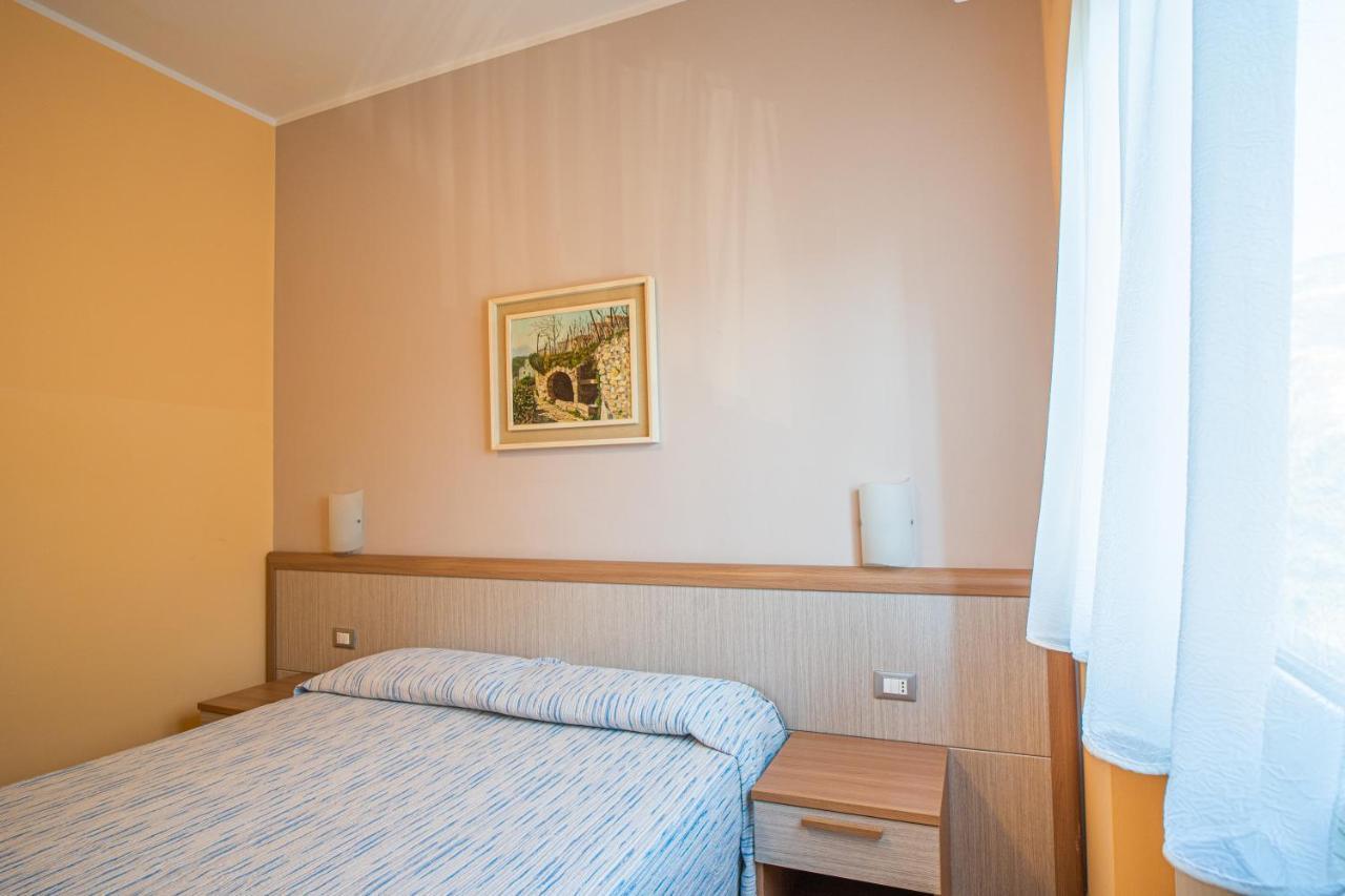 Appartamenti La Residenza Borgio Verezzi Bagian luar foto