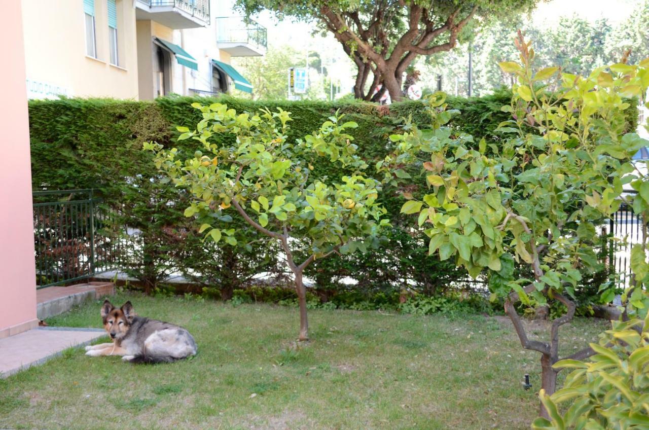 Appartamenti La Residenza Borgio Verezzi Bagian luar foto
