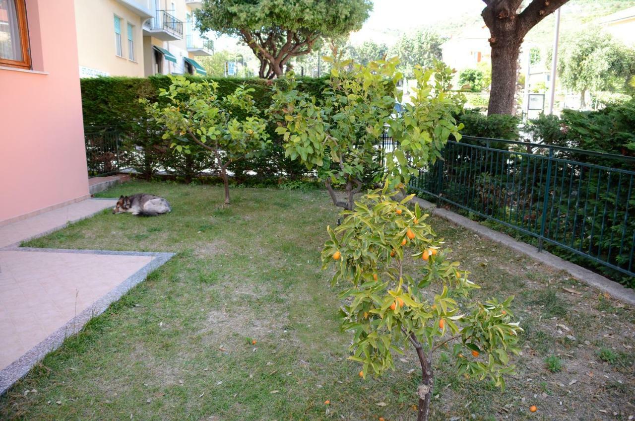 Appartamenti La Residenza Borgio Verezzi Bagian luar foto
